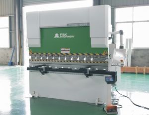Máy chấn tôn CNC
