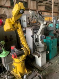 Robot Fanuc cũ
