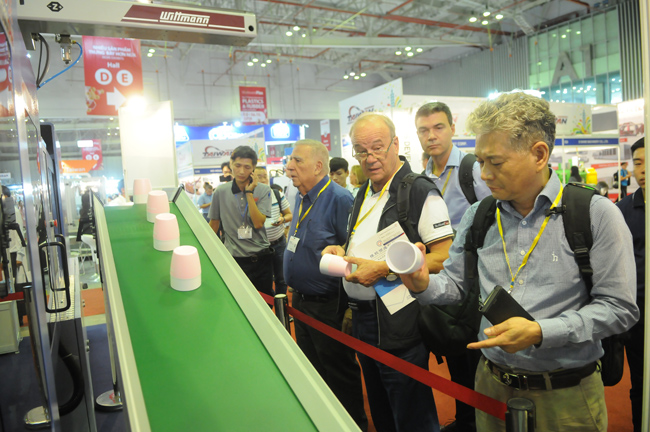 Giải pháp sản xuất thông minh và bền vững cho ngành nhựa và cao su Việt Nam