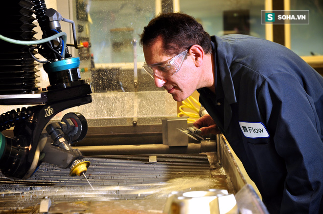 Đừng khinh nước "mềm", nó có thể khoét thủng bê tông, thép đấy